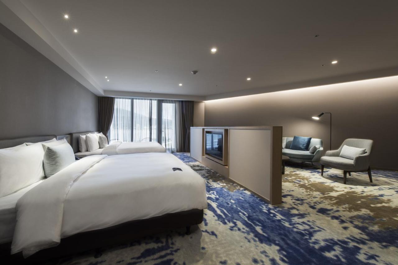 Golden Tulip FAB Hotel New Taipei Tamsui Exterior foto